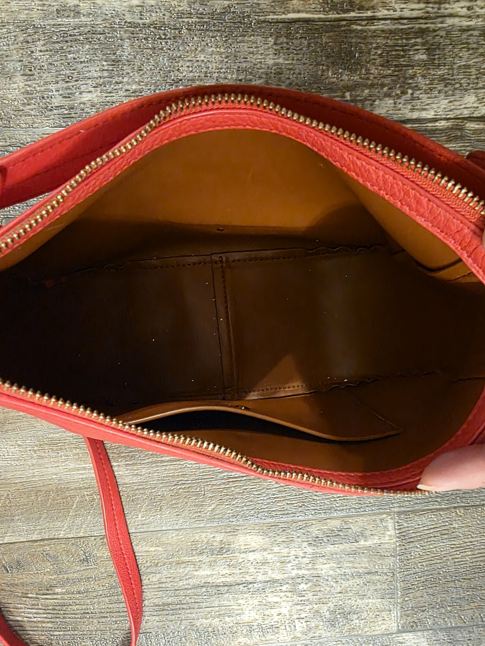 kate spade red pebble leather crossbody with tassel - Picture 6 of 8